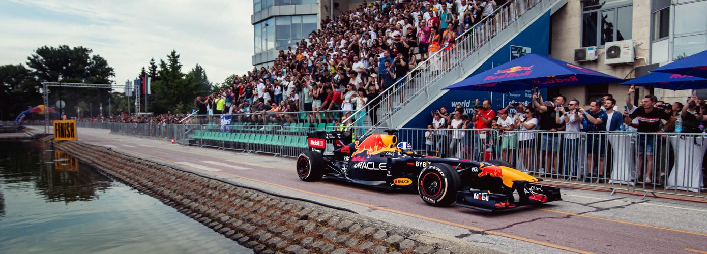 David Coulthard en Red Bull Formule 1 naar JACK’S Racing Day op TT-circuit 
