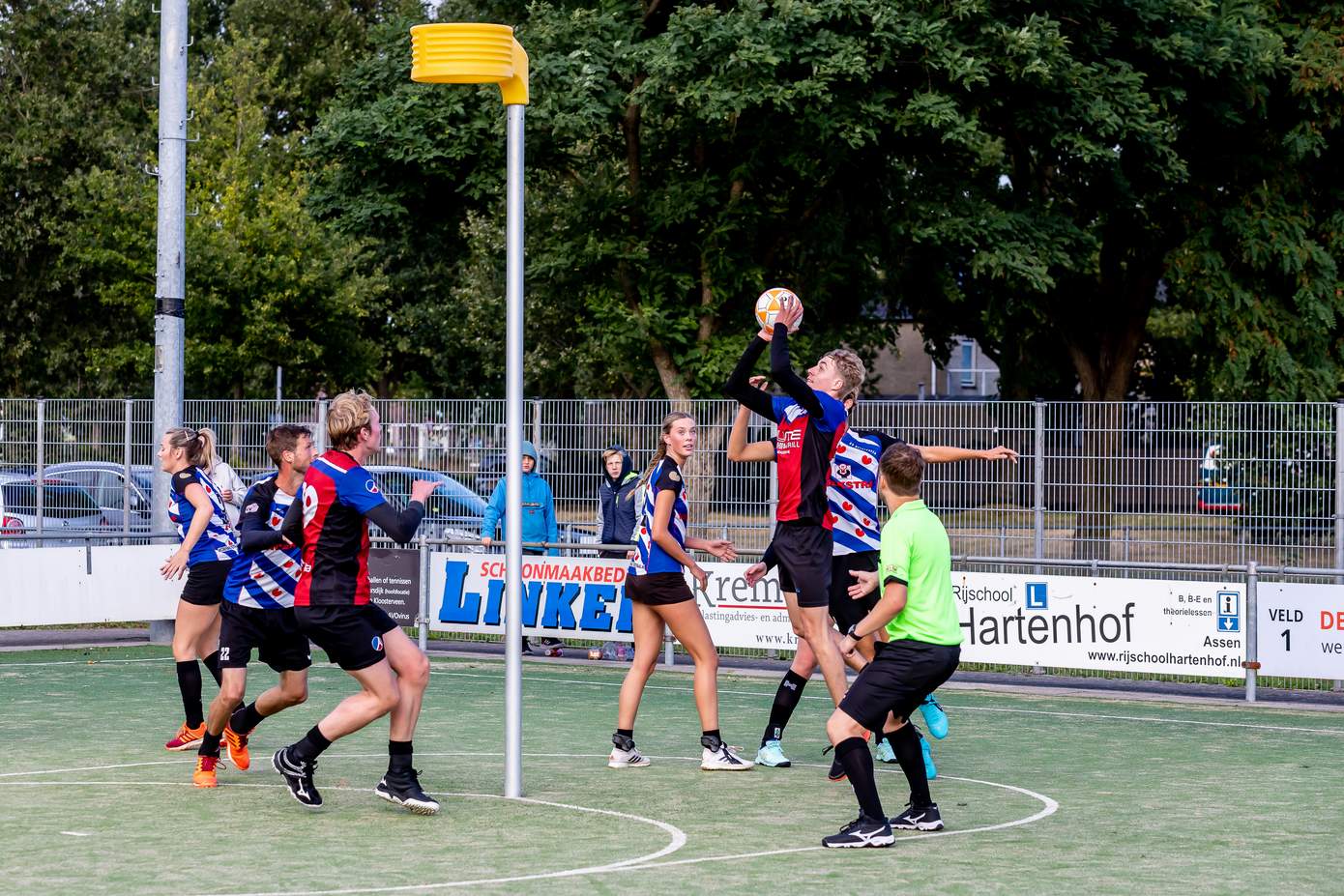 AVO-selectie wint eerste thuiswedstrijd van het seizoen