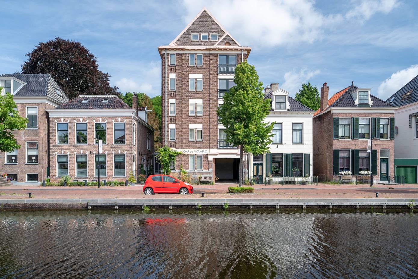 Te koop in Assen: penthouse met prachtig uitzicht over De Vaart