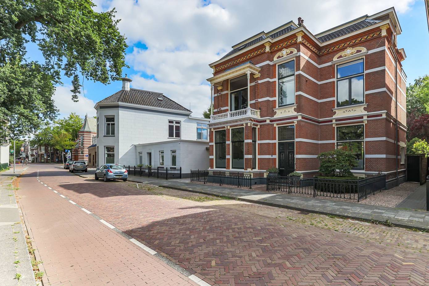Te koop in Assen: Rijksmonumentale herenhuis met acht slaapkamers