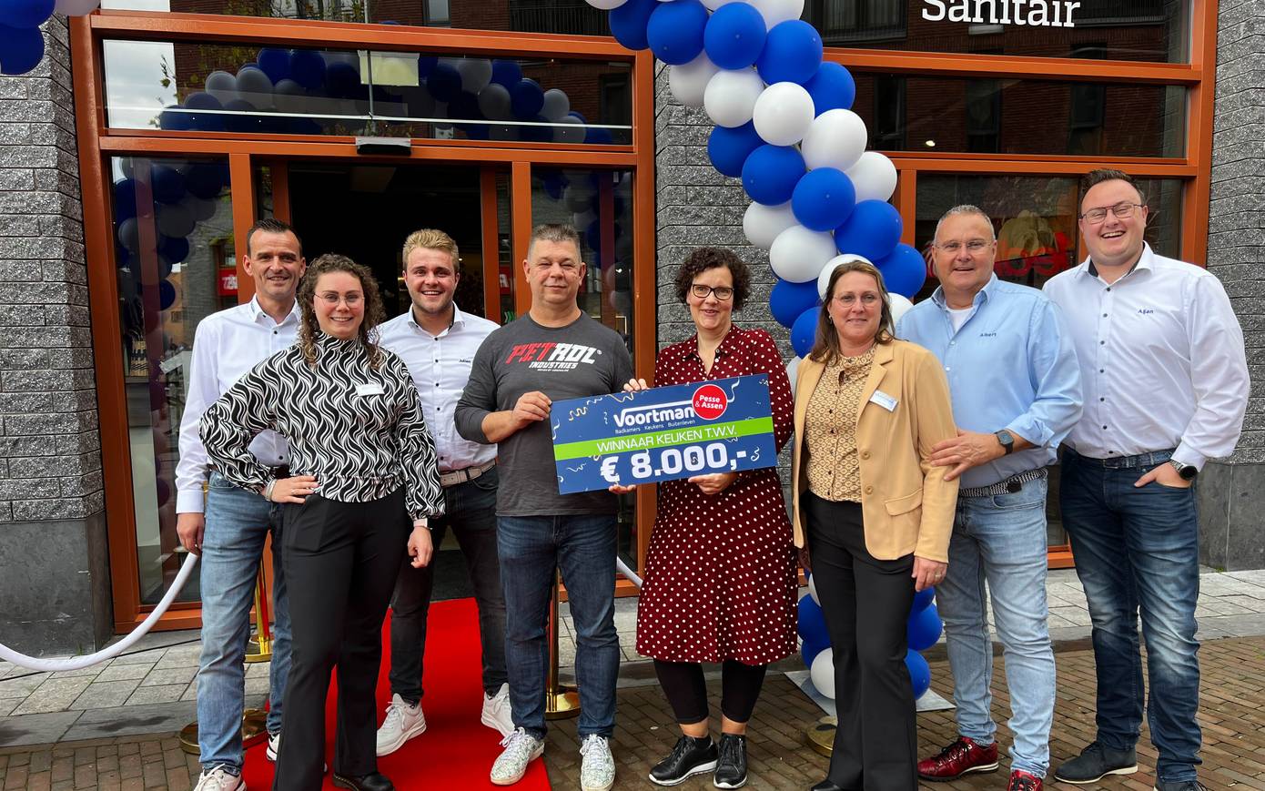 Esther en Jackie Keizer winnen keukenactie Voortman Assen