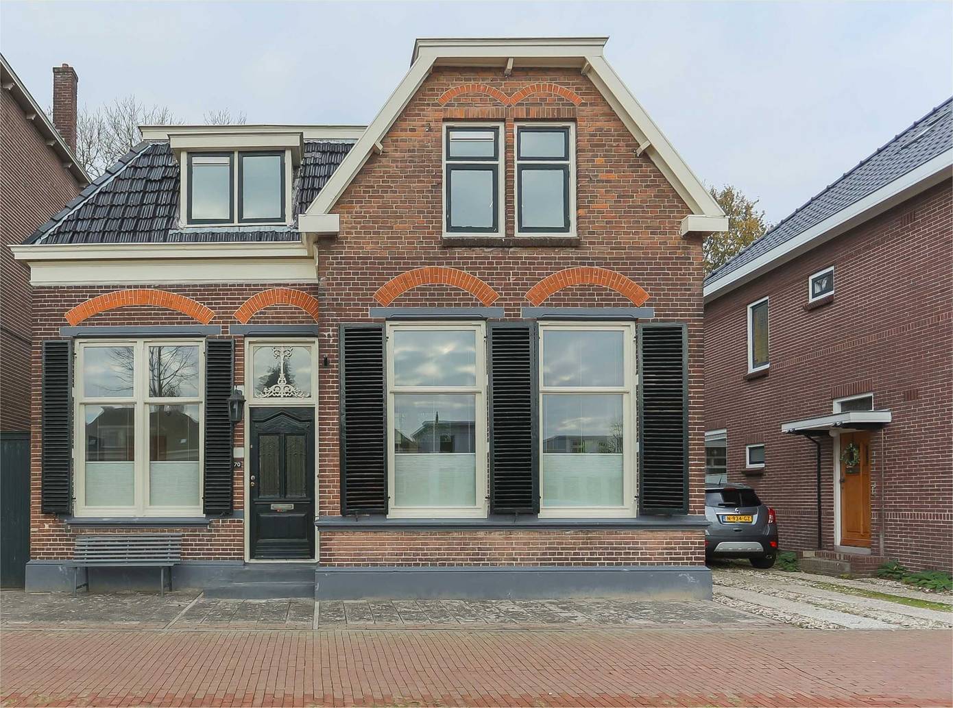 Te koop in Assen: karaktervol vrijstaand huis aan de Vaart