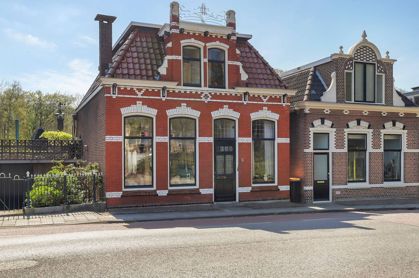 Te koop in Assen: karakteristieke vrijstaande woning met grote tuin nabij Asserbos