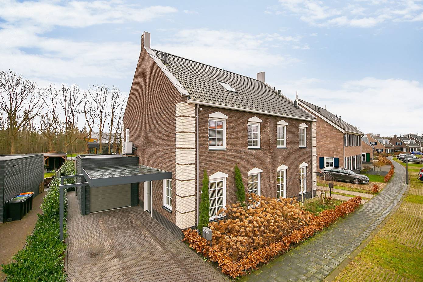 Te koop in Assen: helft van dubbel woonhuis met ruime tuin