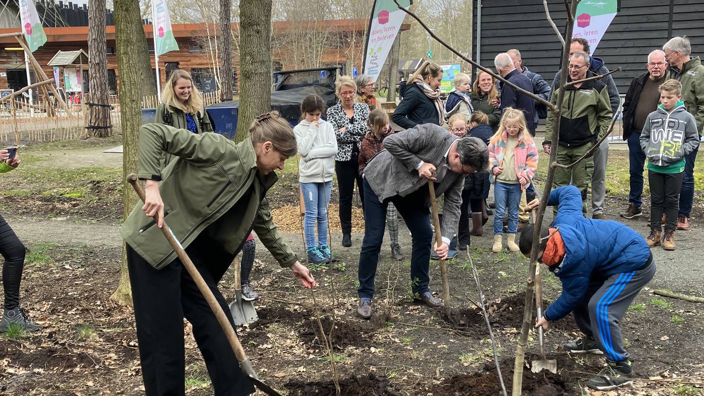 Beleefbosje bij Duurzaamheidscentrum in Assen feestelijk geopend