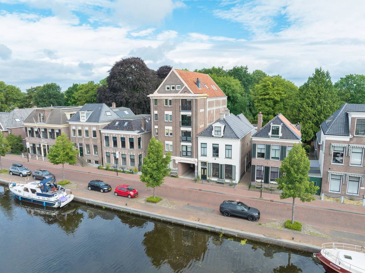 Te koop in Assen: monumentaal 5-kamer penthouse met uitzicht over de Vaart