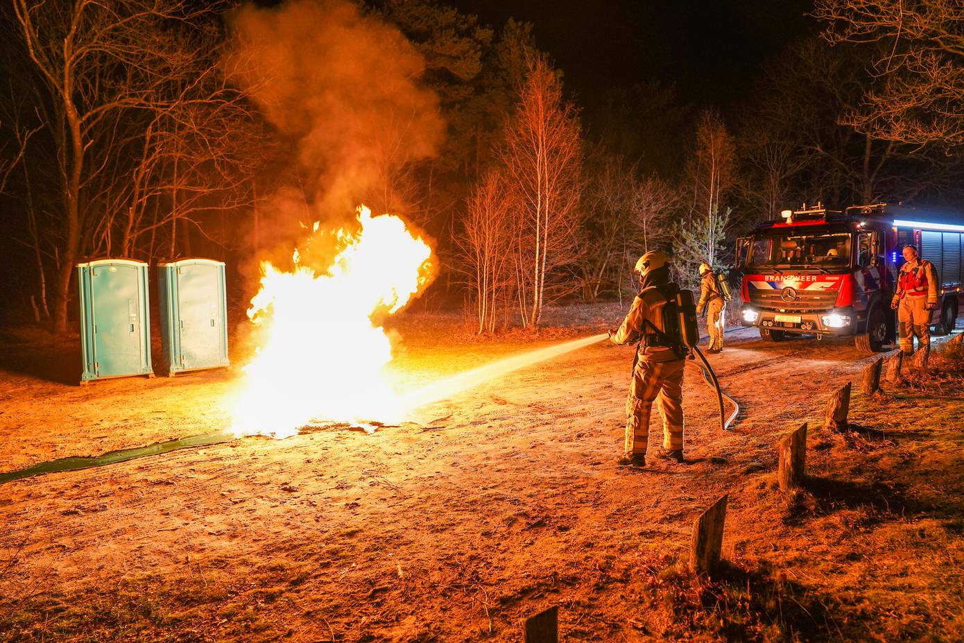 Mobiele toilet in brand gestoken bij Baggelhuizerplas in Assen