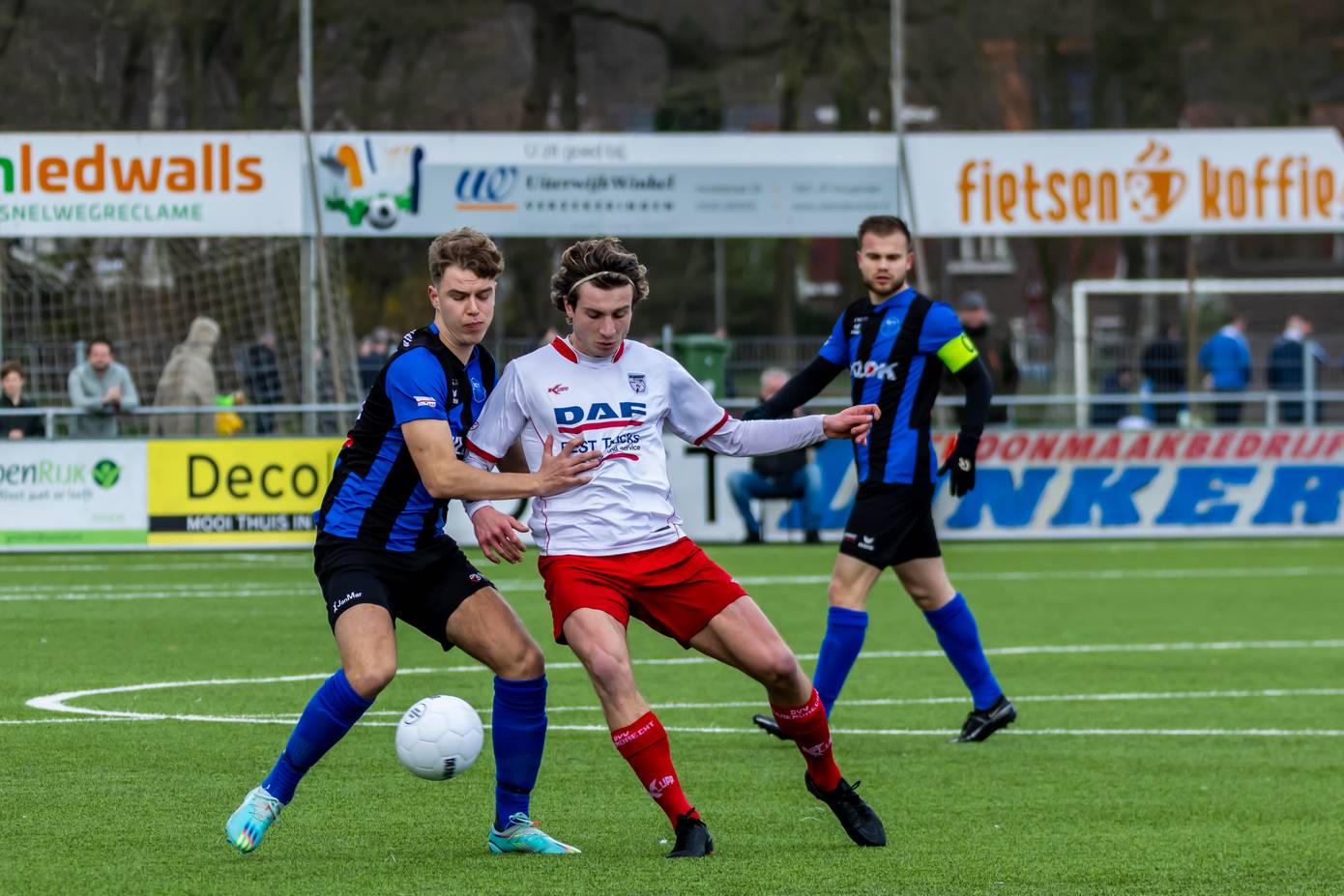 Foto's: ACV wint topper tegen Barendrecht