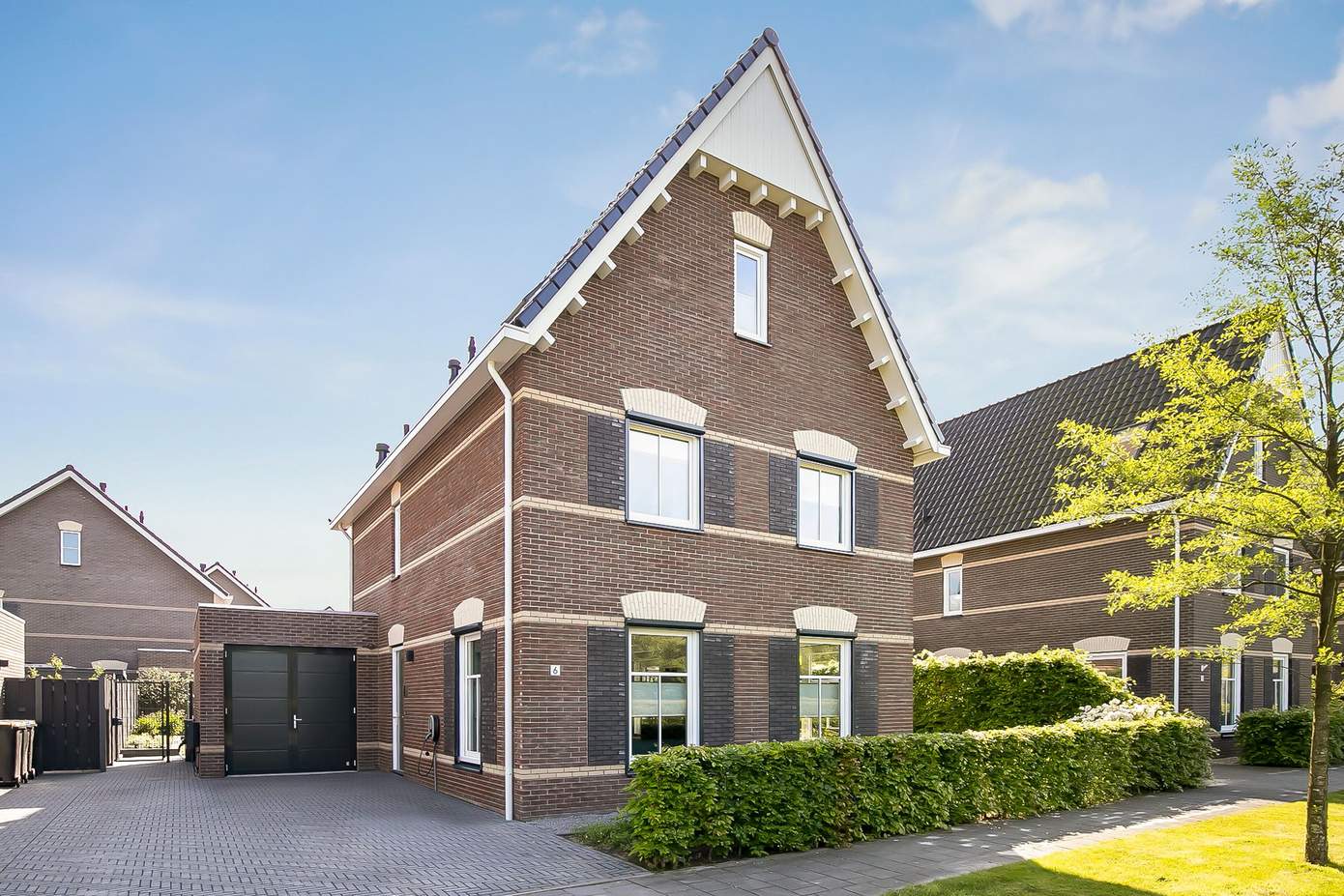 Te koop in Assen: royale luxe vrijstaande woning met grote tuin