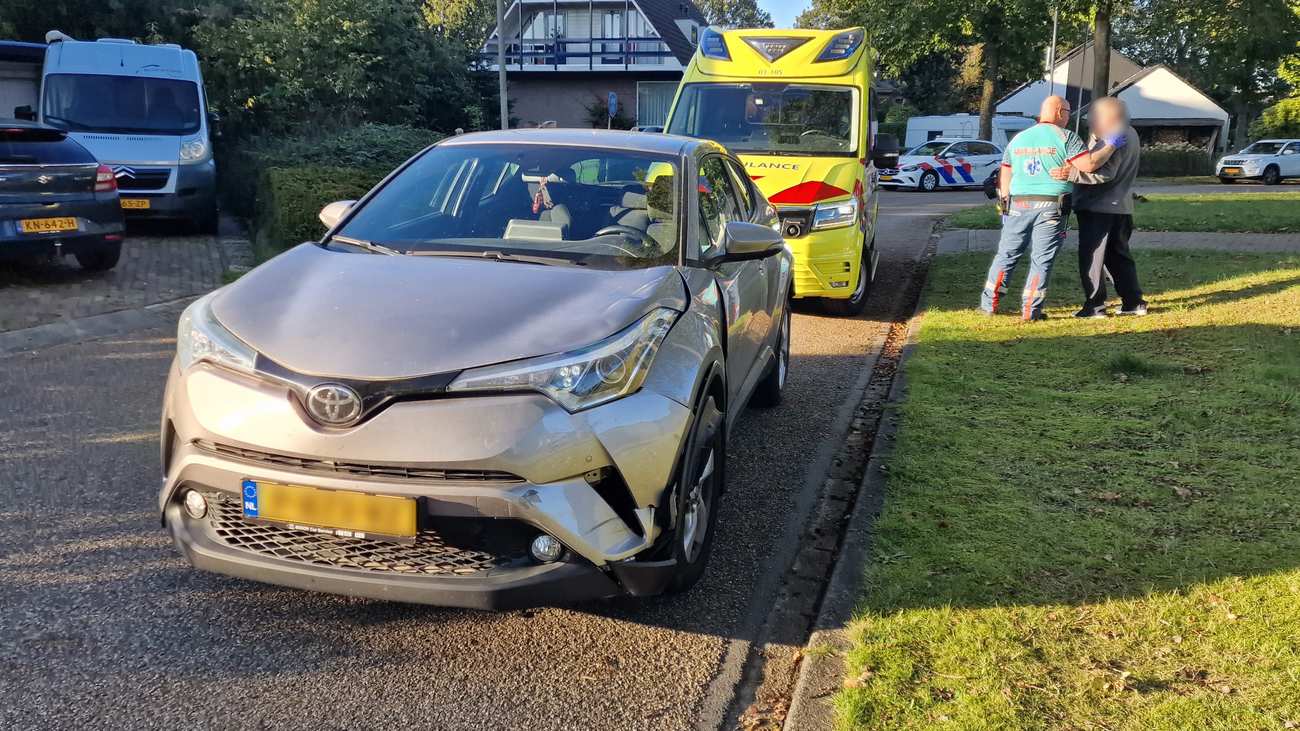 Fietser gewond bij botsing met auto in Assen