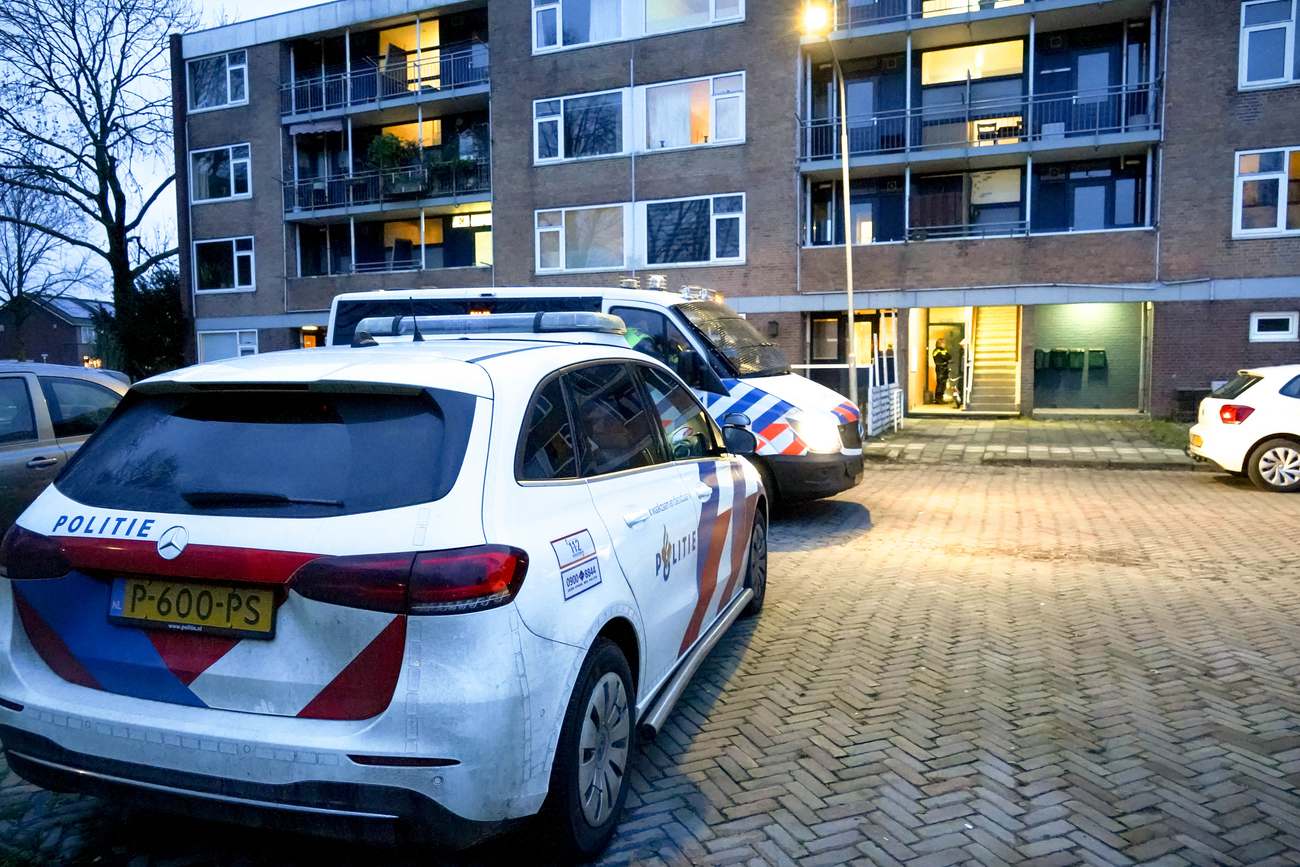 Illegaal vuurwerk in beslag genomen tijdens politie-inval in Assen