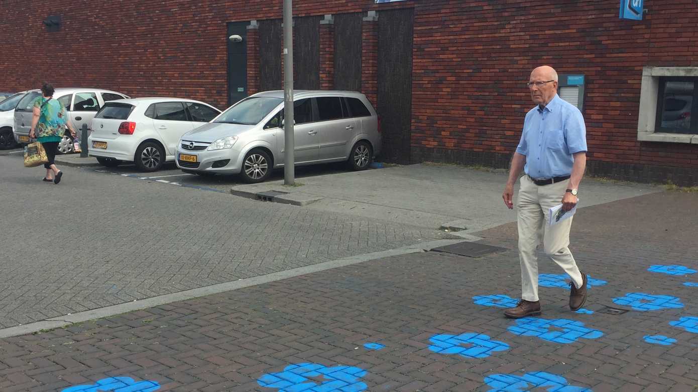 Vergeet-mij-niet-pad: wandelroute voor mensen met dementie door centrum van Assen