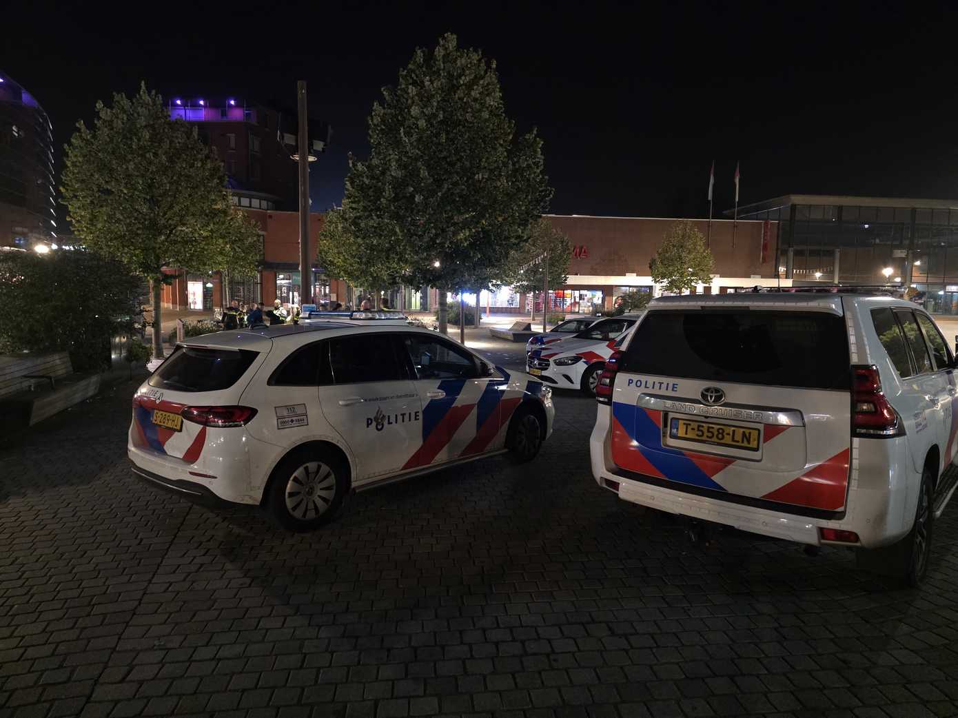 Onrust op Koopmansplein: politie in actie vanwege grote vechtpartij