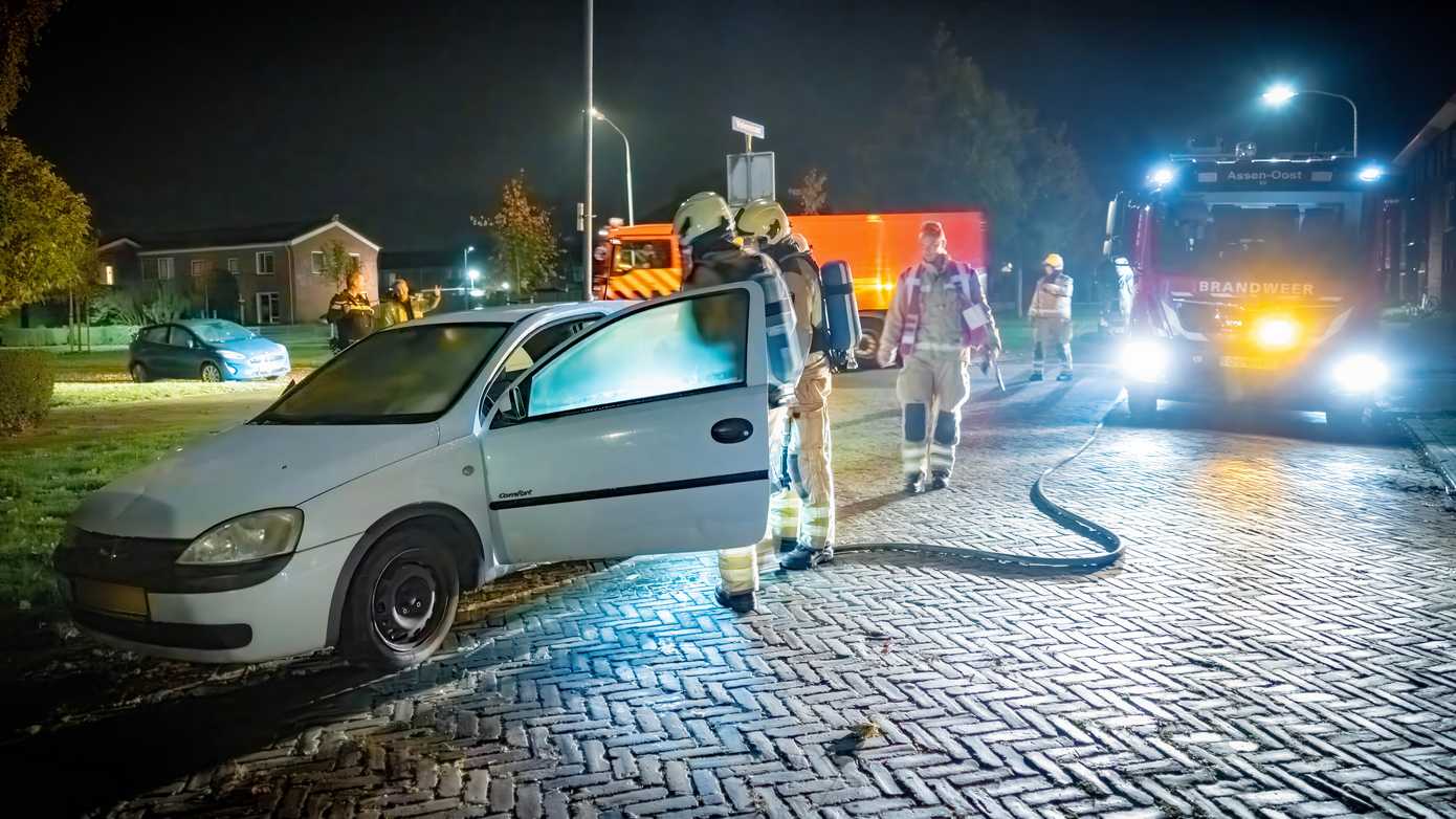 Auto in de brand gestoken in Assen