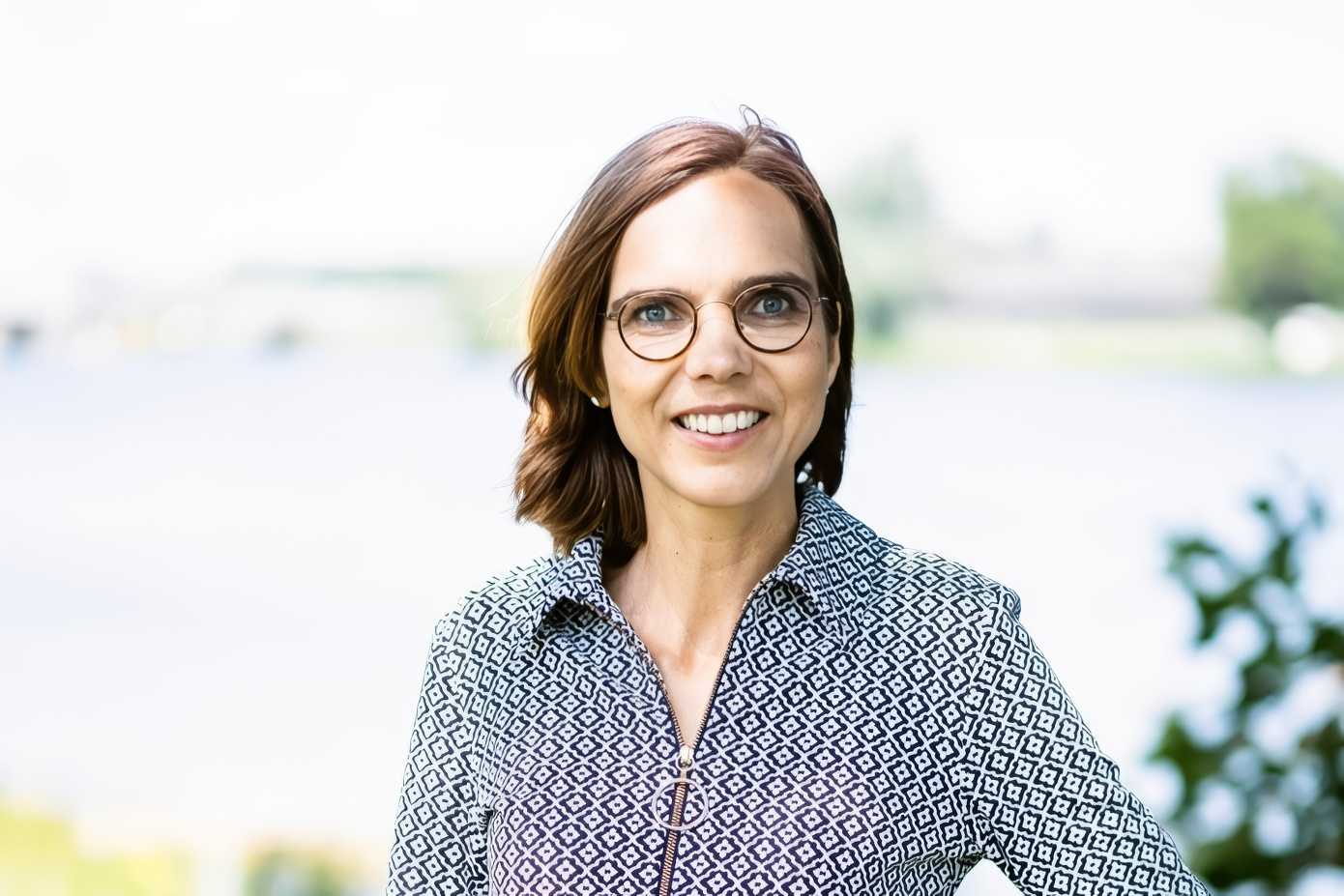 Carla Dik-Faber komt naar Assen voor lezing over omgaan met een hypernerveuze samenleving