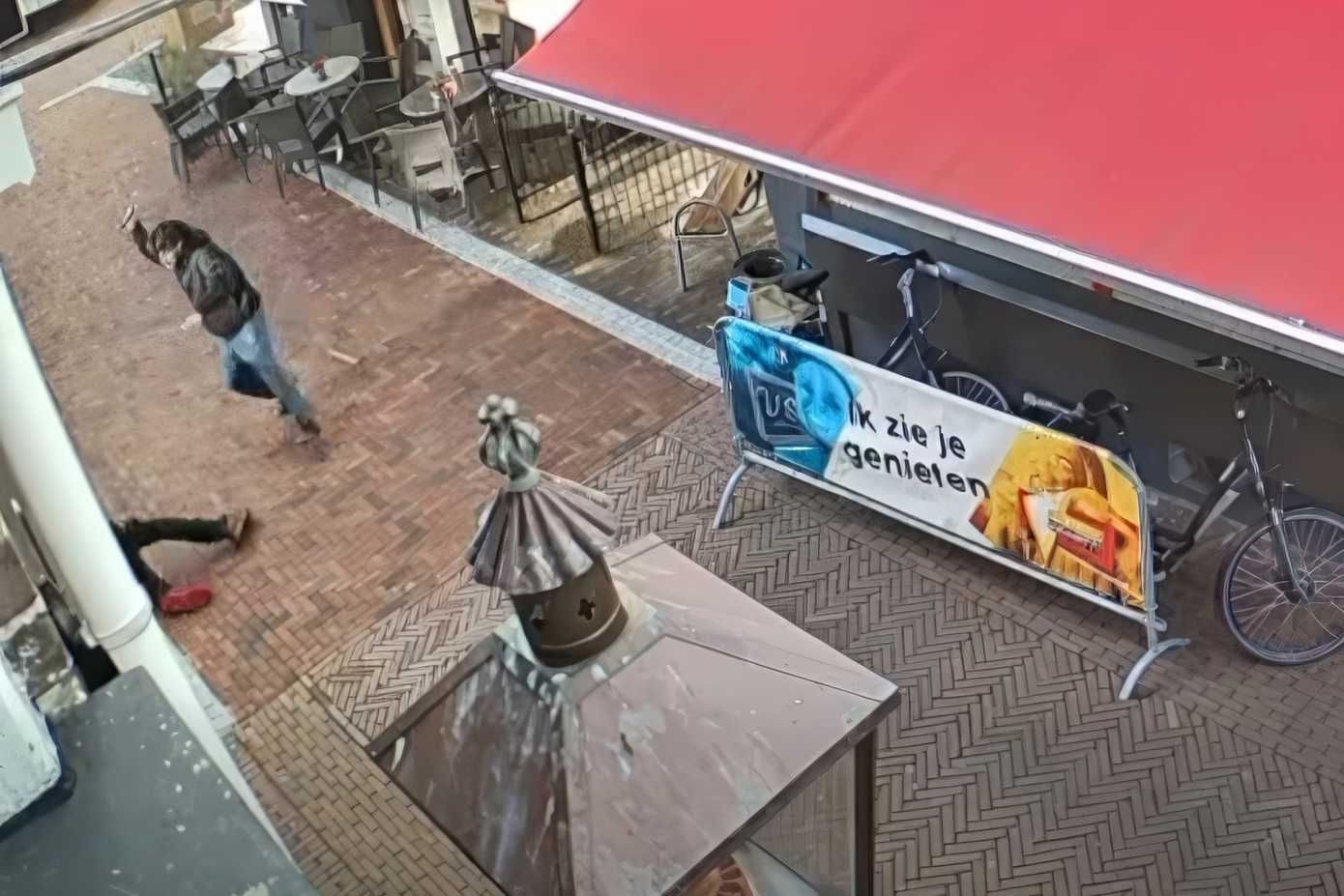 Video: Man met mes zorgt voor angstige momenten in binnenstad Assen
