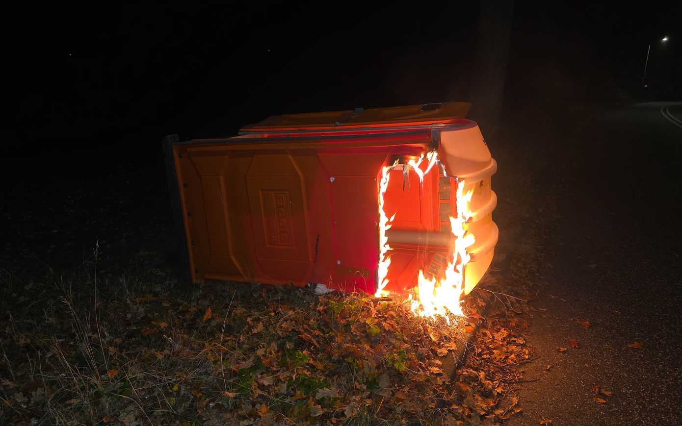 Mobiel toilet zwaar beschadigd door brandstichting