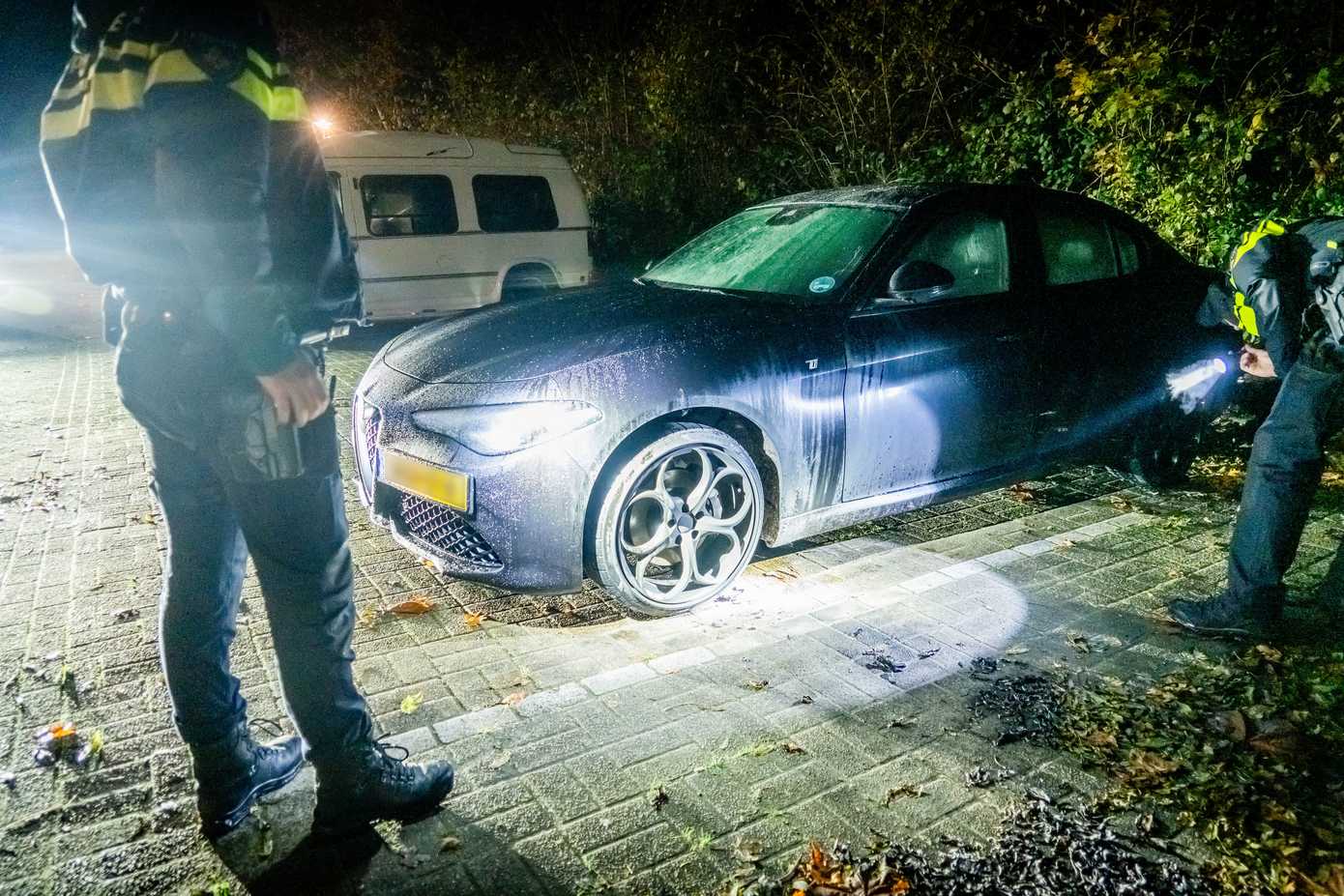 Auto geprobeerd in brand te steken in Noorderpark