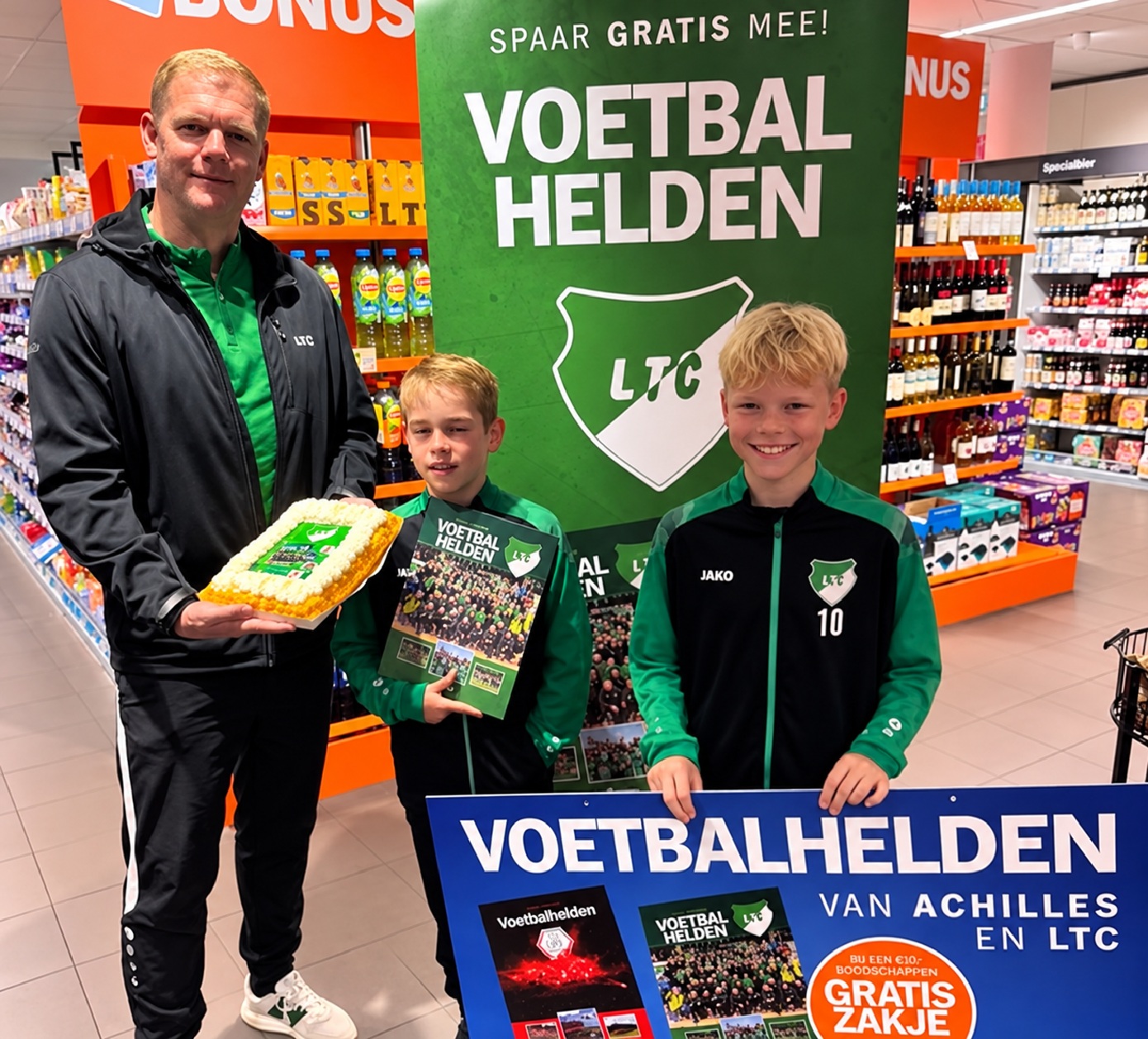 Voetbalplaatjesactie vv LTC gestart bij Albert Heijn Hillenga