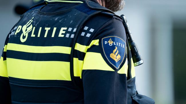 Agent raakt gewond tijdens aanhouding op station Assen