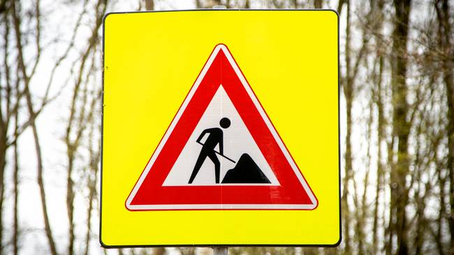 Kruising Andrej Sacharovweg met Stoepveldsingel krijgt vluchtheuvels