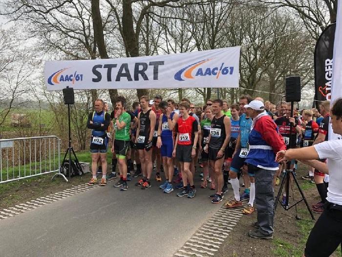 Triathloon te Loon met veel deelnemers