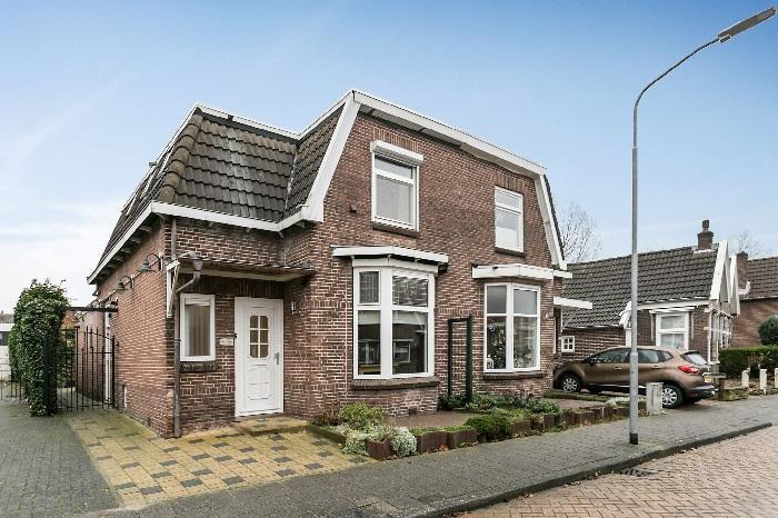 Te koop: uitgebouwde jaren 30 woning